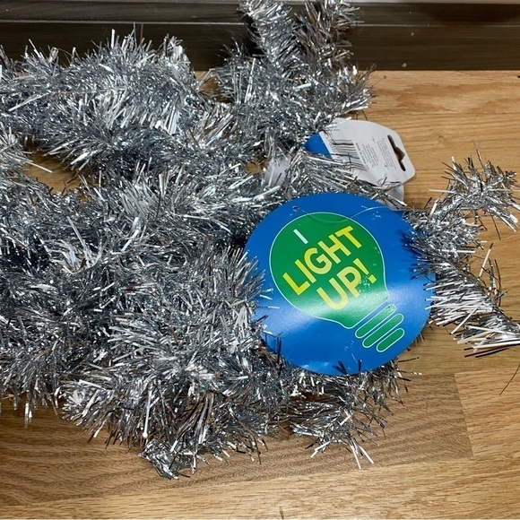 6ft Deluxe Lighted Christmas Garland Tinsel Silver NEW - Picture 2 of 5